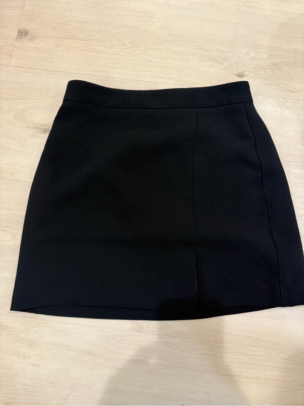 Aritzia Wilfred Black Women's Mini Skirt with Slit